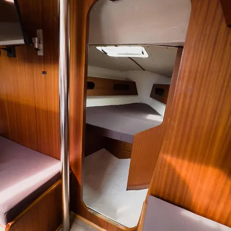 Voilier Aix Les Bains Botel *